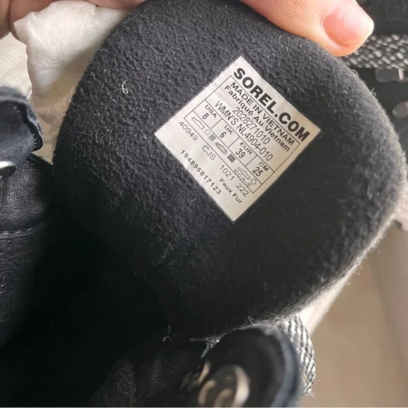 Sorel Black and White Winter Boots - Picture 5 of 7